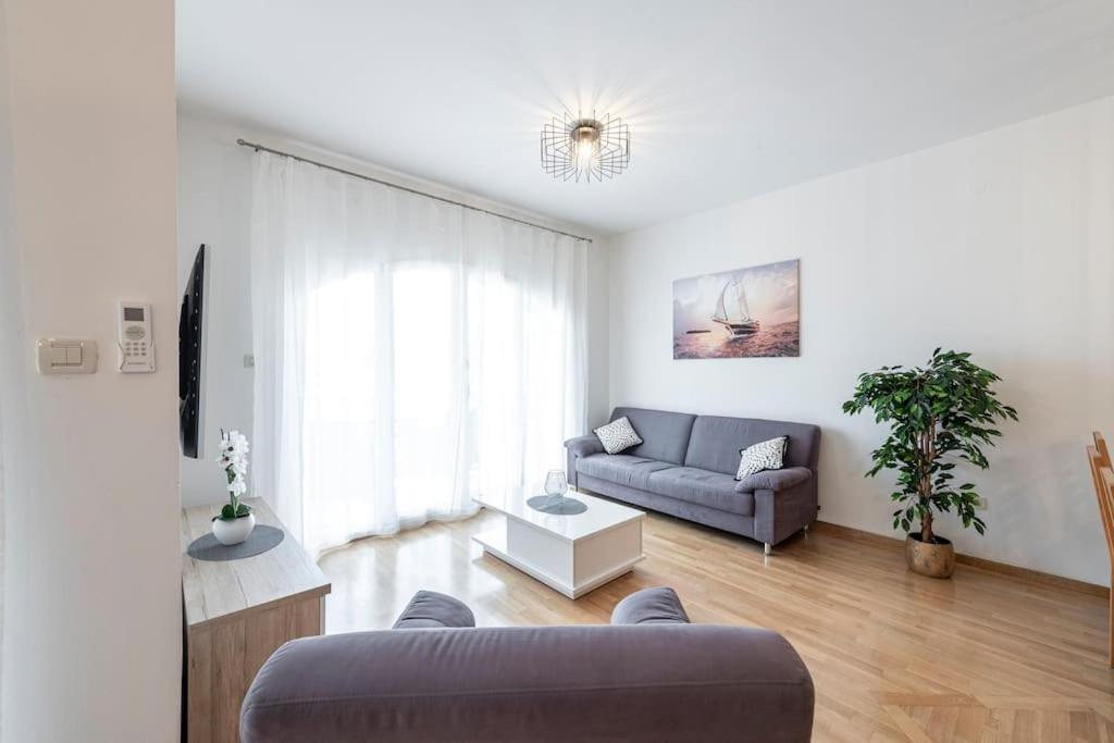 Bayview Oasis Apartment Дубровник Екстериор снимка